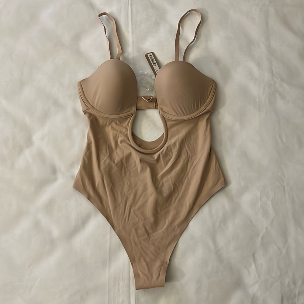 SKIMS DEEP PLUNGE SHAPEWEAR BODYSUIT